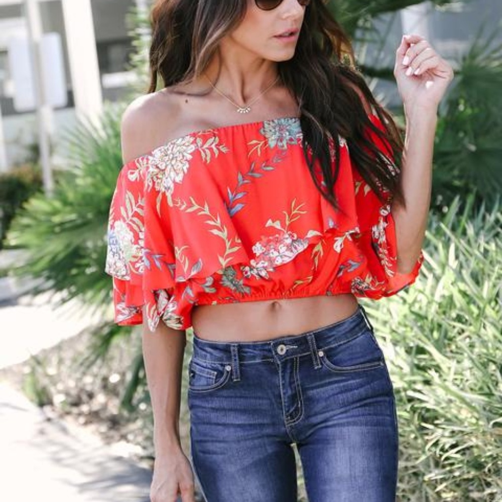 FESTIVE FLOWERS OFF THE SHOULDER TOP Size SMALL